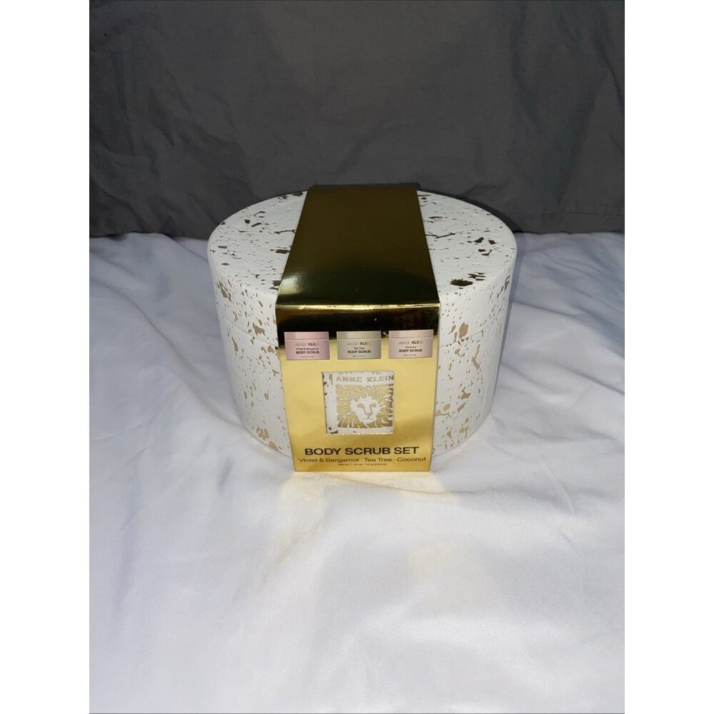 Anne Klein Body Scrub Set : Violet & Bergamot,‎ Tea Tree & Coconut